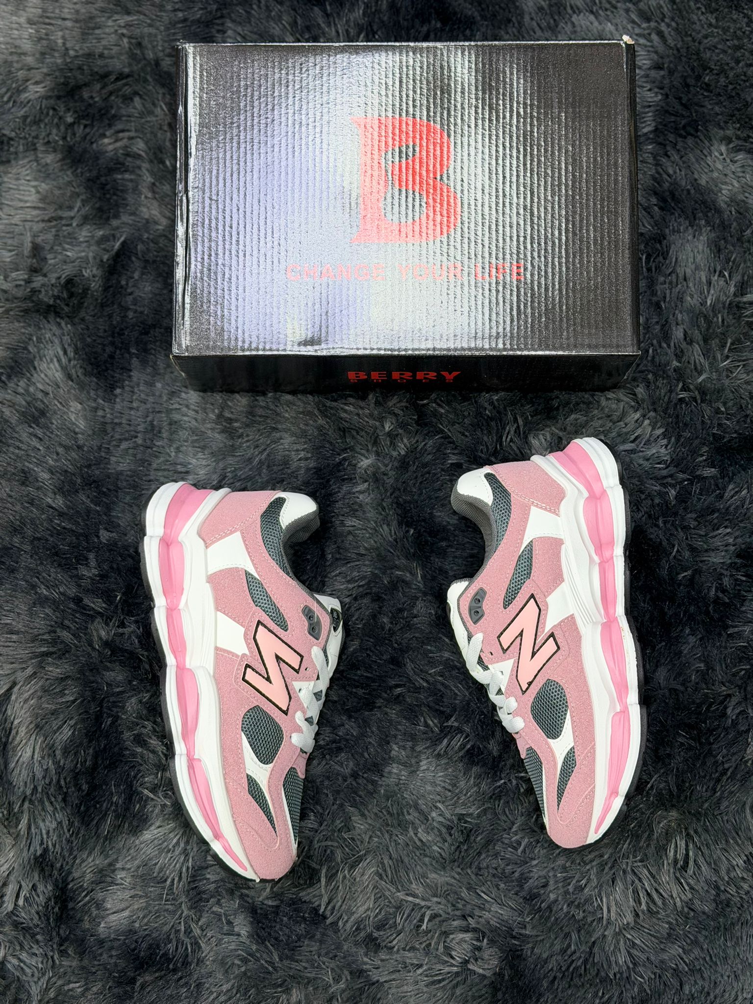 New Balance 9060 Women Sneakers – Stylish Comfort Collection